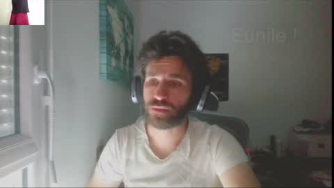eunile online show from July 18, 4:41 pm