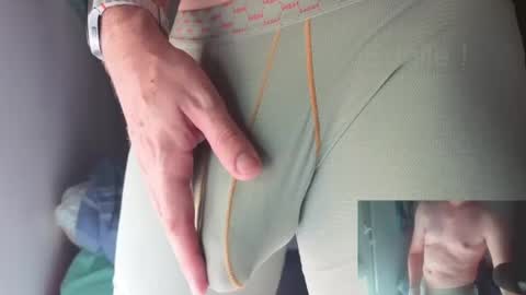 eunile online show from August 3, 1:51 pm