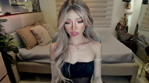euphoric_goddess online show from July 28, 9:32 pm