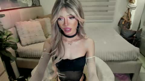 euphoric_goddess online show from July 29, 8:38 pm