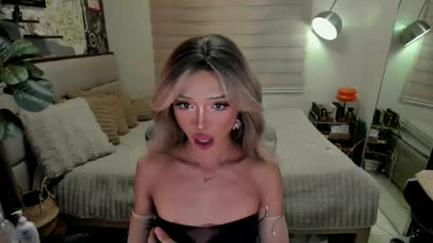 euphoric_goddess online show from August 6, 3:33 pm