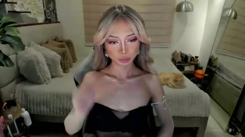 euphoric_goddess online show from August 13, 3:48 pm