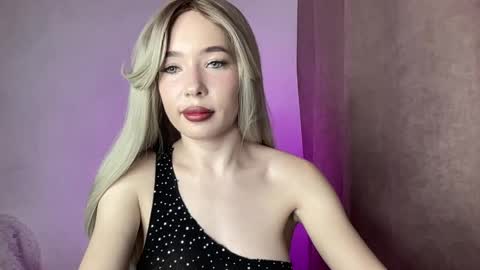 Eva online show from April 1, 3:09 pm