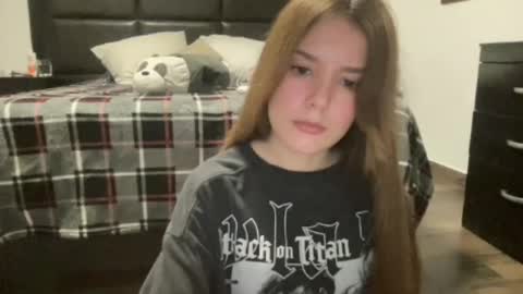 eva8raun online show from June 23, 7:09 am