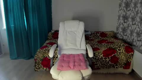 eva online show from July 23, 9:44 am