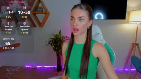Eva   Blaze online show from September 10, 1:43 pm