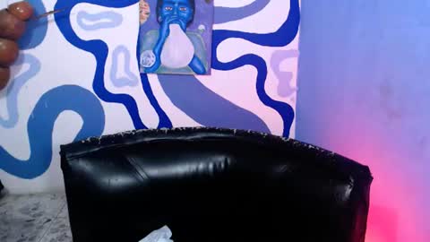 eva_brooks1 online show from August 6, 4:33 am