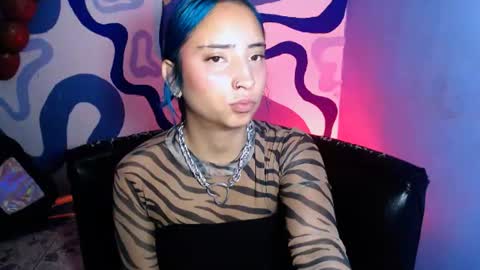 eva_brooks1 online show from August 12, 7:27 pm