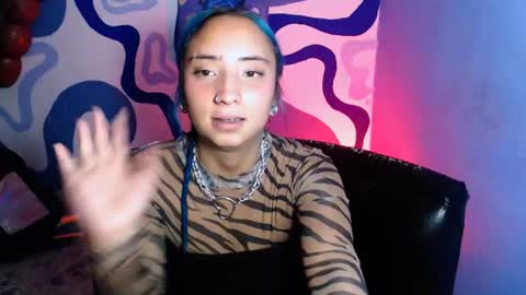 eva_brooks1 online show from August 12, 8:33 pm