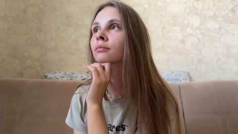 Eva Calvin online show from July 20, 7:00 am