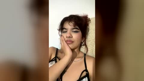 Eva  online show from August 1, 1:33 am