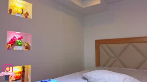 Eva online show from July 25, 1:37 pm