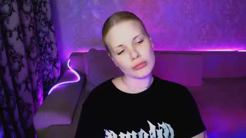 Eva online show from August 9, 10:55 pm
