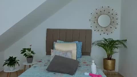 eva_fox43 online show from August 12, 12:57 am