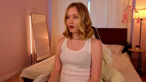eva hamilton online show from August 15, 11:36 am