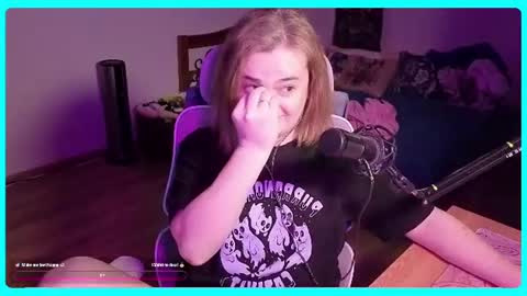 Gamer Katt online show from August 1, 8:48 pm