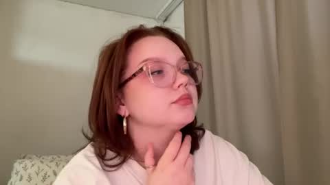 eva_kittenn online show from August 10, 4:30 pm