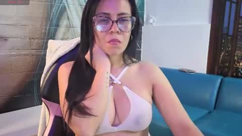 Eva  online show from August 6, 4:17 pm