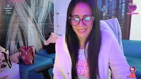 Eva  online show from August 8, 2:28 pm