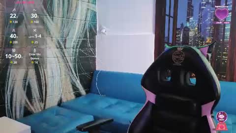 Eva  online show from August 12, 6:32 pm