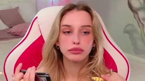 Eva online show from July 26, 6:46 pm