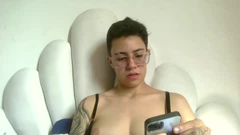 Eva cute online show from July 6, 1:25 pm