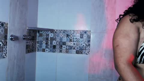eva_nyx_ online show from September 1, 11:28 pm