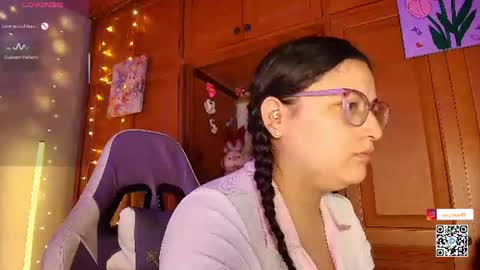 Eva  online show from August 8, 12:05 pm
