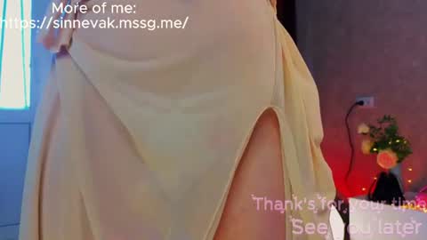eva_sinn online show from August 4, 7:33 pm