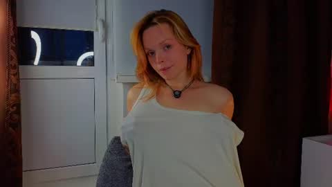 eva_sinn online show from August 11, 5:04 pm