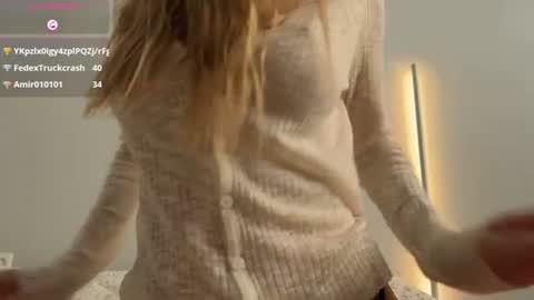 Hello Im Eva New there online show from August 5, 4:32 am