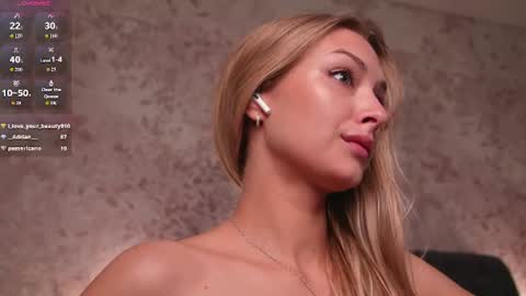 Hello Im Eva New there online show from August 5, 3:21 pm