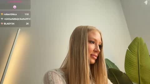 Hello Im Eva New there online show from August 13, 4:04 am