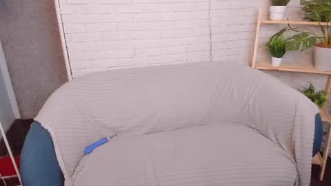 Hi Im Eva new here online show from August 11, 4:42 pm