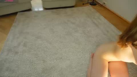 Hello my name is Eva its my first day here online show from July 19, 10:06 am