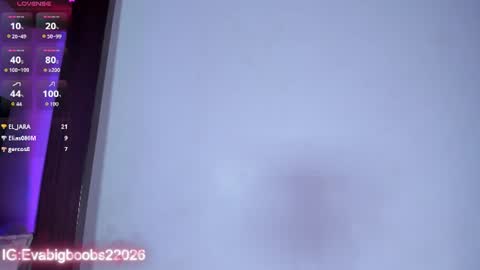 E V A  online show from August 12, 8:44 pm