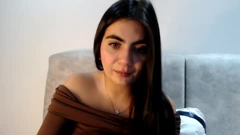 evacollins12 online show from August 3, 10:50 pm