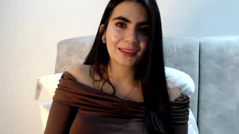 evacollins12 online show from August 15, 10:47 pm