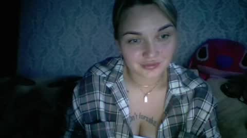 evadelicious_ online show from June 30, 5:36 pm