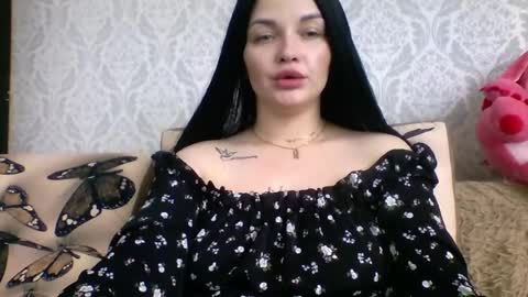 evadelicious_ online show from July 3, 7:10 am