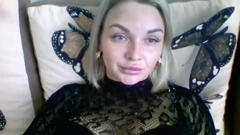 evadelicious_ online show from August 9, 8:26 am