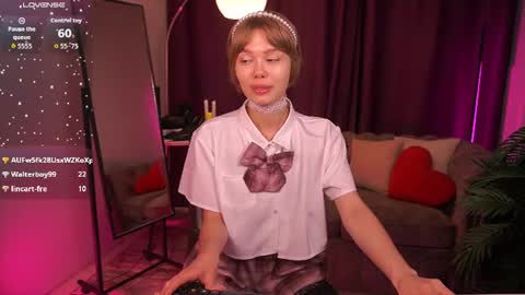 evaeverly online show from July 27, 7:36 am