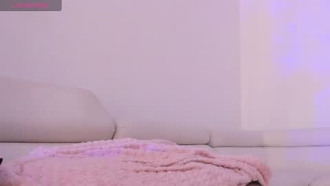 Eva Gomez online show from August 5, 2:37 pm