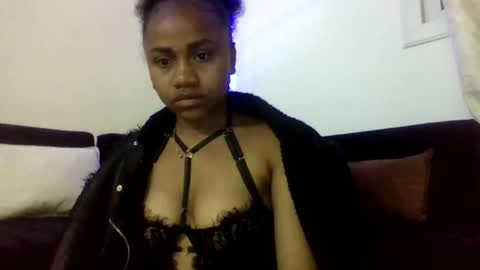 evah14 online show from August 3, 8:49 pm