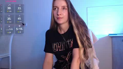 evahailey_ online show from August 1, 7:36 am
