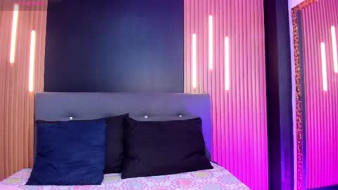 evaloviaa_ online show from August 8, 3:34 pm