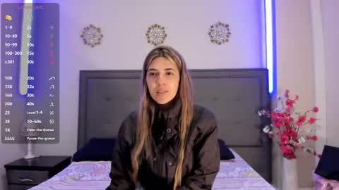 evaloviaa_ online show from August 10, 1:56 pm