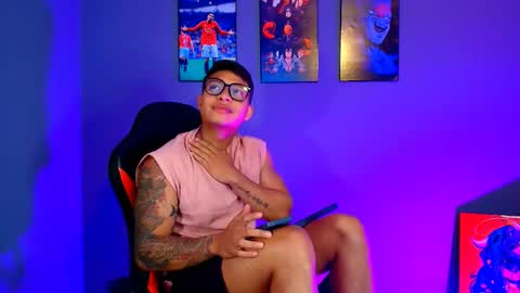 evan_greey online show from April 17, 3:35 am