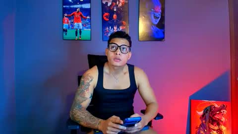 evan_greey online show from May 26, 6:47 am