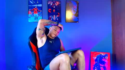 evan_greey online show from July 25, 7:40 pm